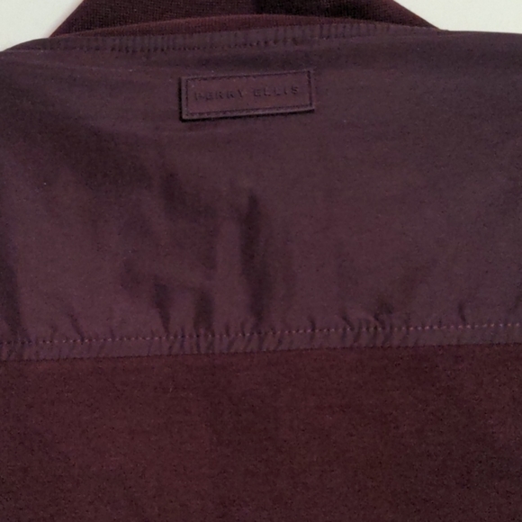 Beautiful insulated Men's No Sleeve Vest - Picture 6 of 6